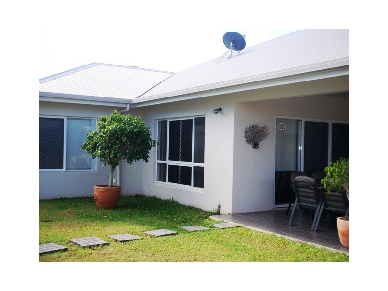 26 Norfolk Circuit, Redlynch QLD 4870