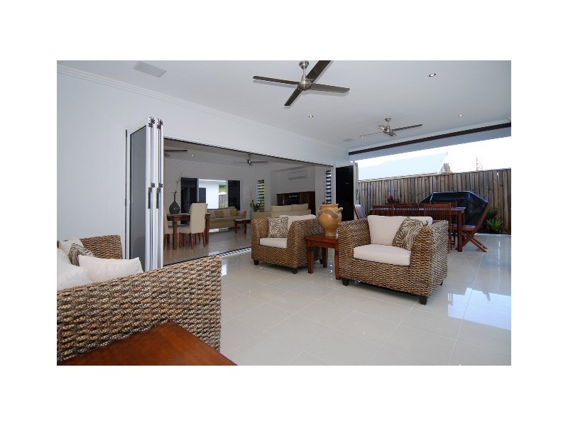 49 Red Peak Boulevard, Caravonica QLD 4878