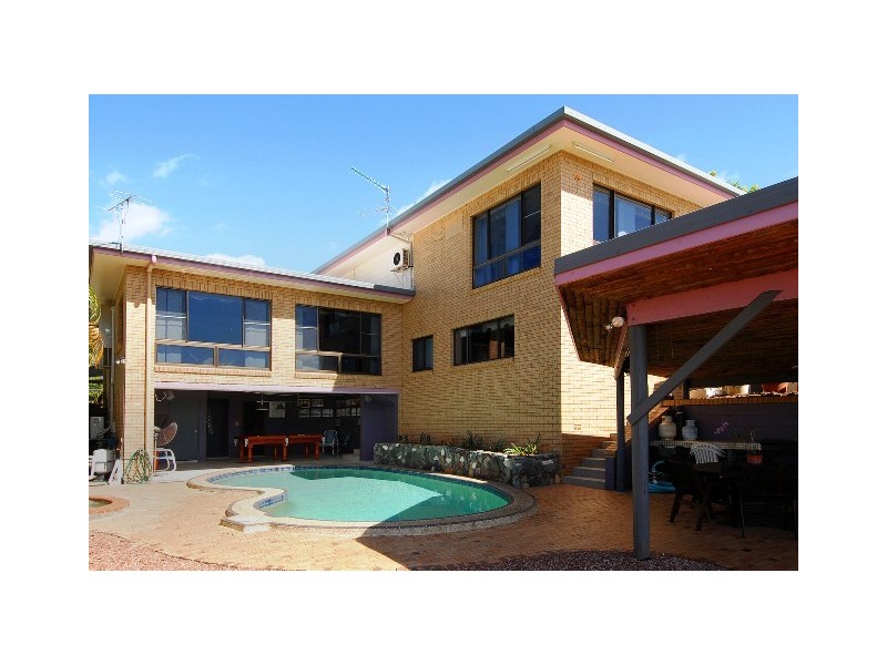 56 Koppen Terrace, Mooroobool QLD 4870