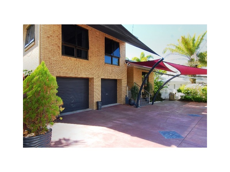 56 Koppen Terrace, Mooroobool QLD 4870