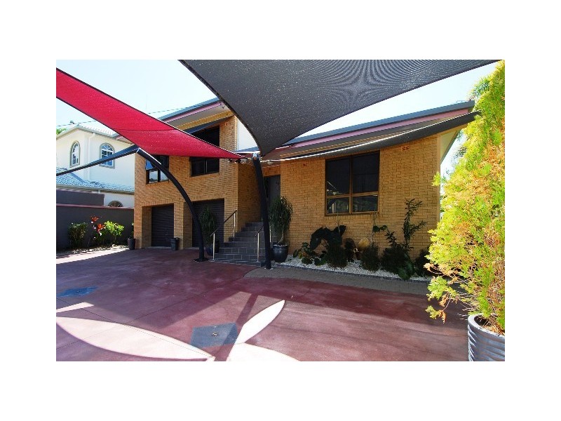 56 Koppen Terrace, Mooroobool QLD 4870