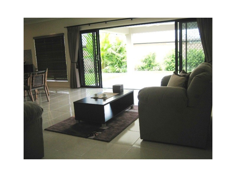11 Propeller Court, Trinity Beach QLD 4879