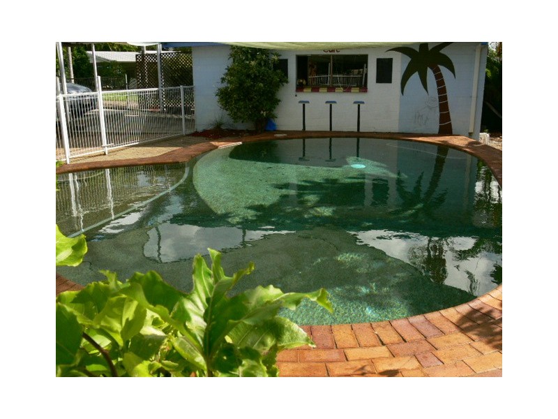 9 Hermes Close, Mooroobool QLD 4870