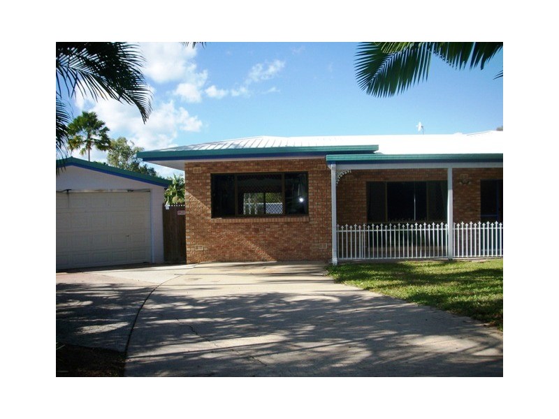 9 Hermes Close, Mooroobool QLD 4870