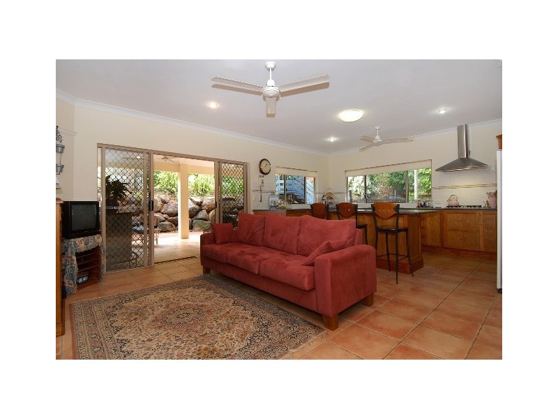 5 Senate Street, Bentley Park QLD 4869
