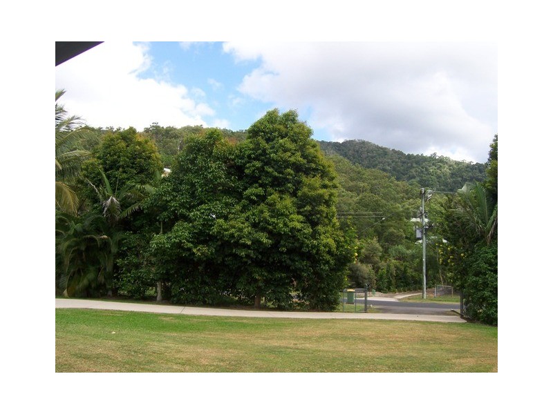 1  South Ellison Street, Clifton Beach QLD 4879