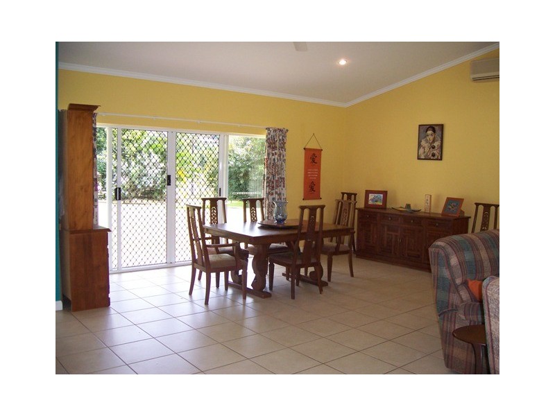 1  South Ellison Street, Clifton Beach QLD 4879