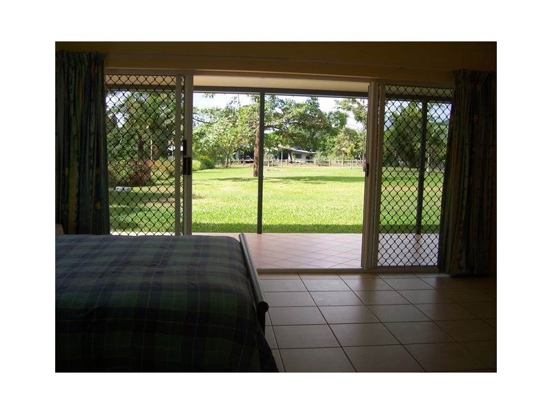 1  South Ellison Street, Clifton Beach QLD 4879