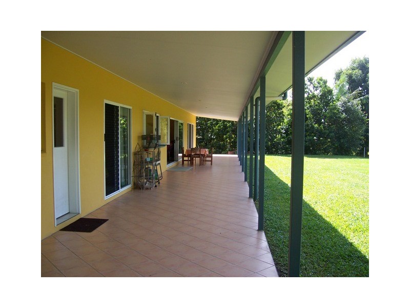 1  South Ellison Street, Clifton Beach QLD 4879