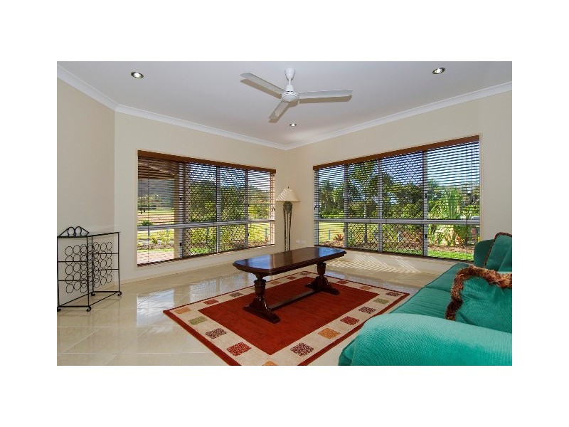 114 Springbrook Avenue, Redlynch QLD 4870