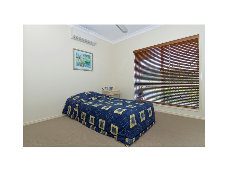 114 Springbrook Avenue, Redlynch QLD 4870