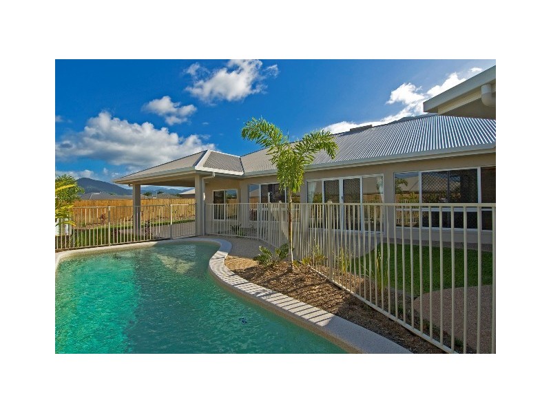 114 Springbrook Avenue, Redlynch QLD 4870