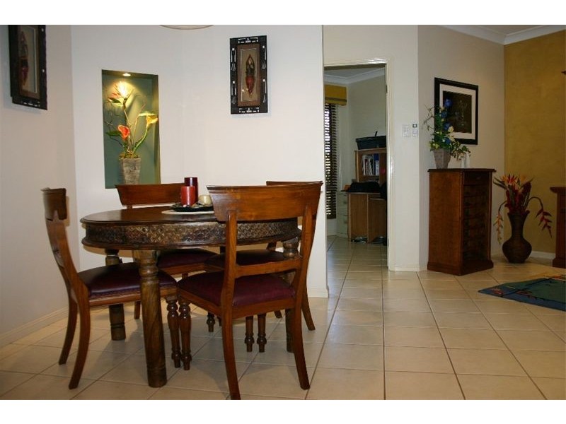 15 Knight Road, Smithfield QLD 4878