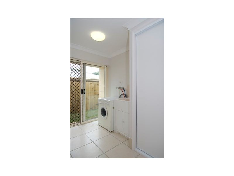 2 Stringer Close, Redlynch QLD 4870
