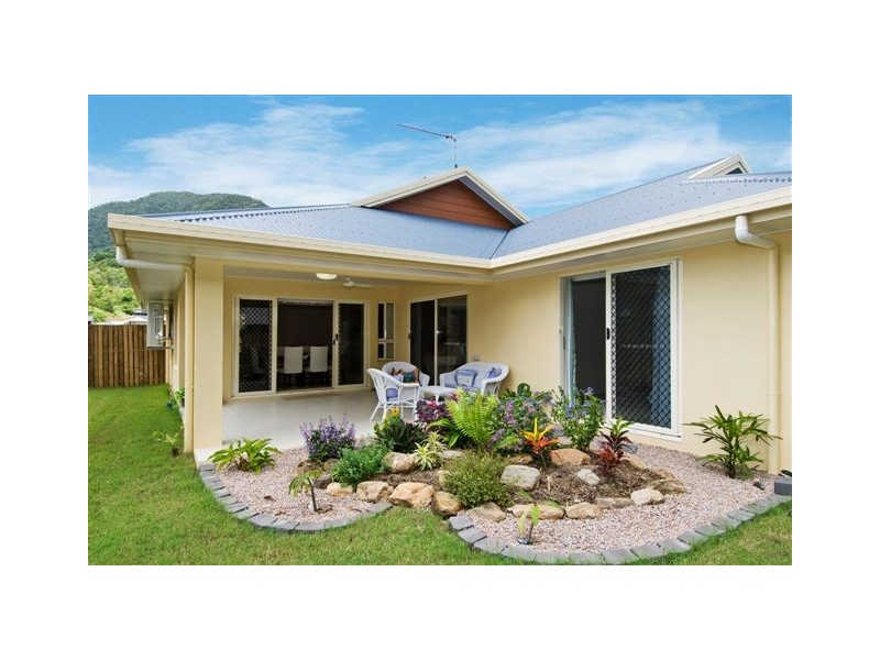 2 Stringer Close, Redlynch QLD 4870
