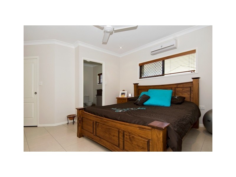 77 Walker Road, Bentley Park QLD 4869