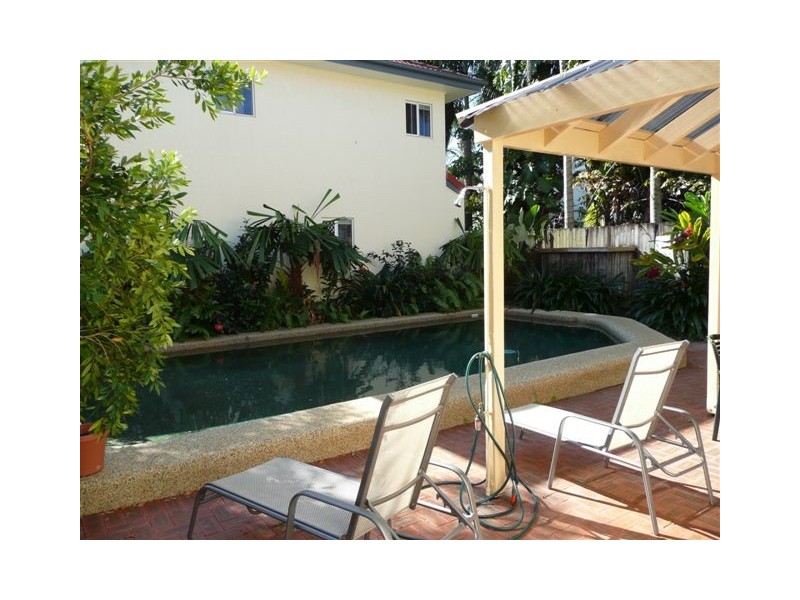 6/64  Charles Street, Manunda QLD 4870