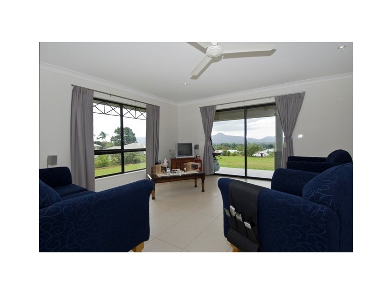 1  Platypus Close, Mount Sheridan QLD 4868