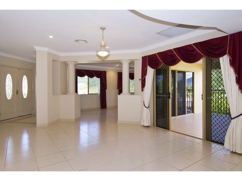 7 East Parkridge Drive, Brinsmead QLD 4870