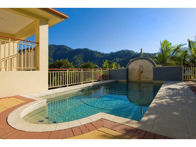 7 East Parkridge Drive, Brinsmead QLD 4870
