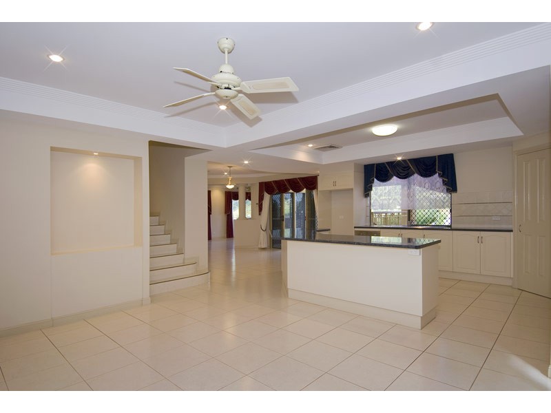 7 East Parkridge Drive, Brinsmead QLD 4870