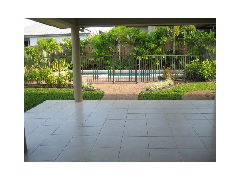 23 Bowline Close, Trinity Beach QLD 4879