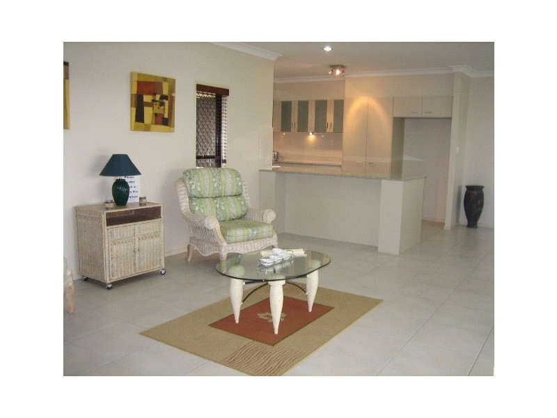 21 Bowline Close, Trinity Beach QLD 4879