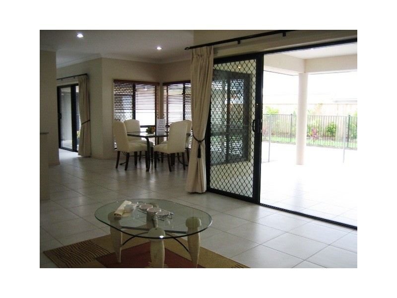 21 Bowline Close, Trinity Beach QLD 4879