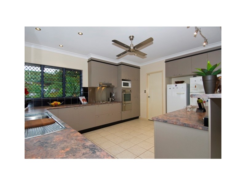 9 Senate Street, Bentley Park QLD 4869