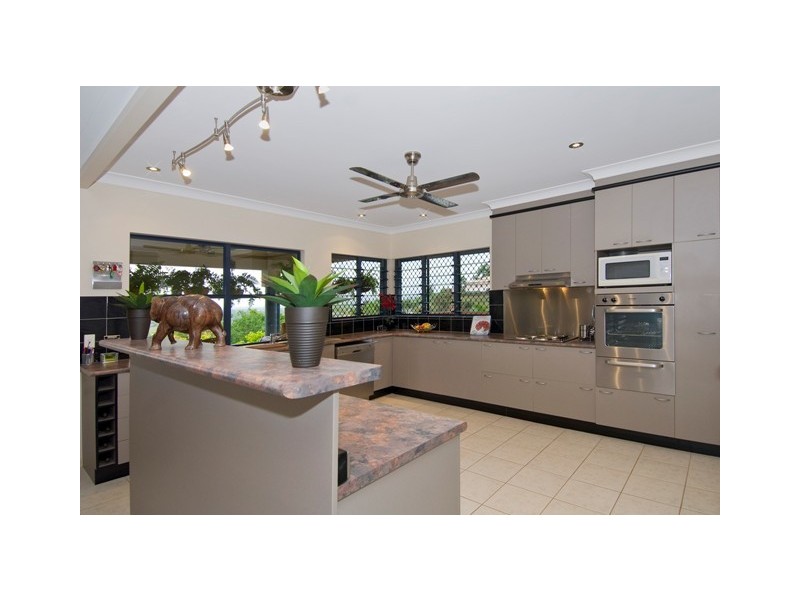 9 Senate Street, Bentley Park QLD 4869