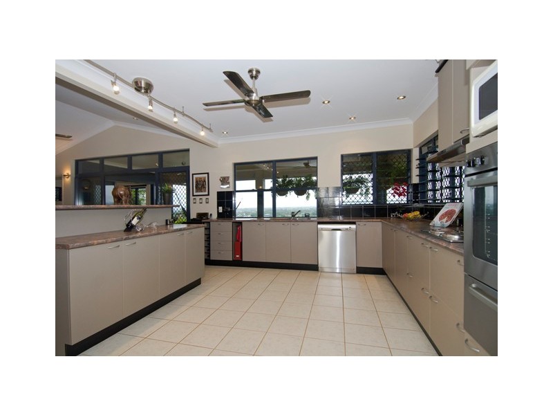 9 Senate Street, Bentley Park QLD 4869