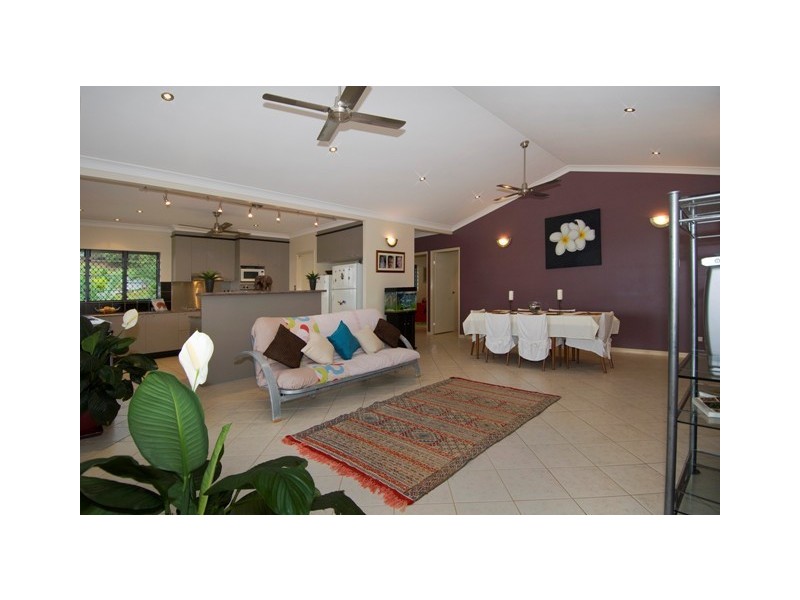 9 Senate Street, Bentley Park QLD 4869