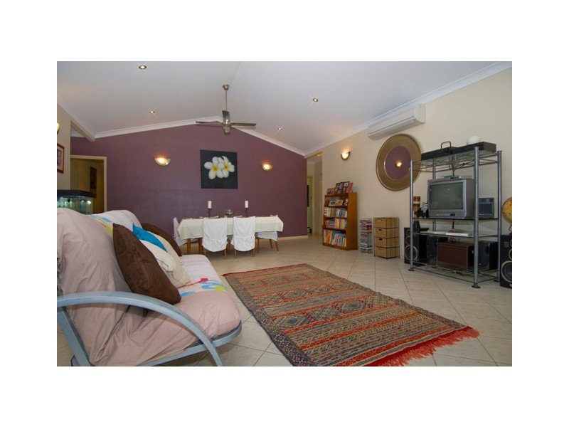 9 Senate Street, Bentley Park QLD 4869