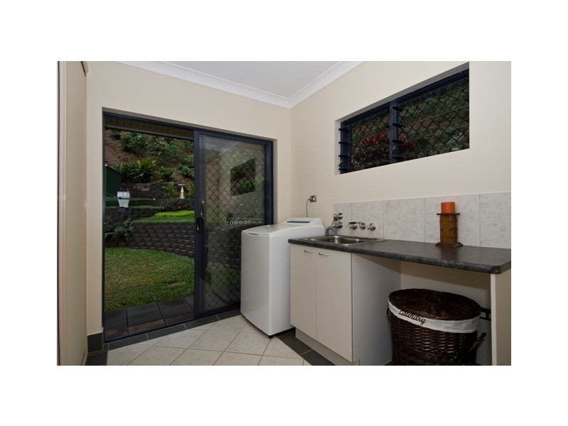 9 Senate Street, Bentley Park QLD 4869