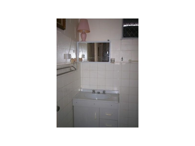 2/282 Lake Street, Cairns North QLD 4870