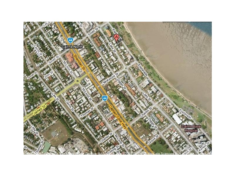 2/282 Lake Street, Cairns North QLD 4870