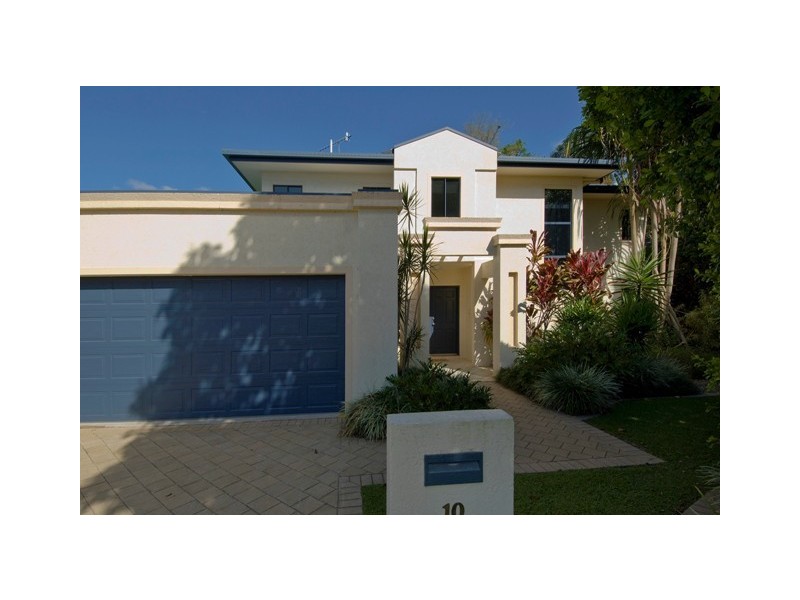 10 Hussar Close, Kanimbla QLD 4870