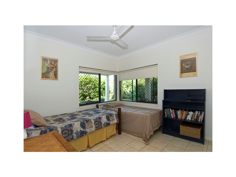 10 Hussar Close, Kanimbla QLD 4870