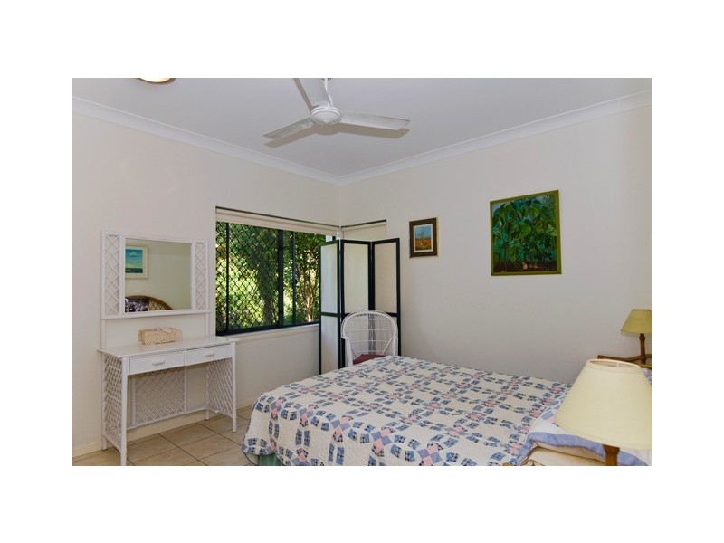 10 Hussar Close, Kanimbla QLD 4870