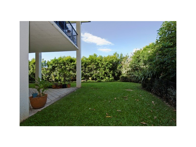 10 Hussar Close, Kanimbla QLD 4870