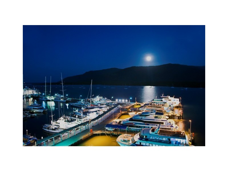 1 Marlin Parade, Cairns City QLD 4870