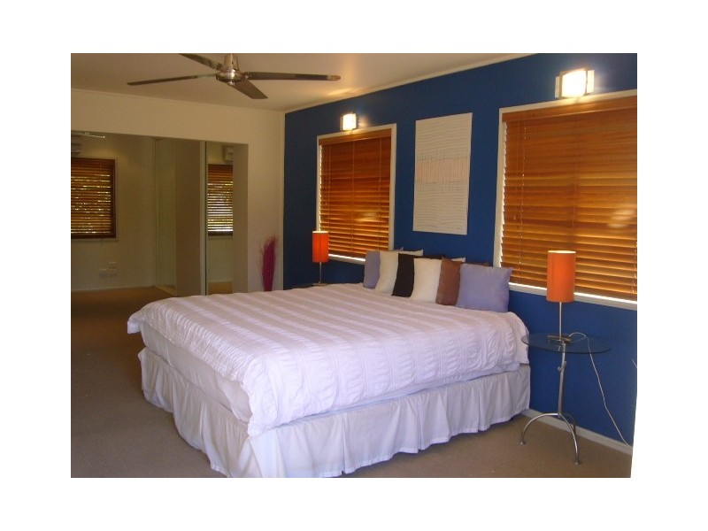 26 Park Street, Bayview Heights QLD 4868