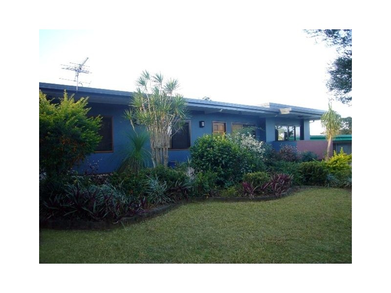26 Park Street, Bayview Heights QLD 4868