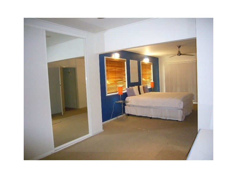 26 Park Street, Bayview Heights QLD 4868
