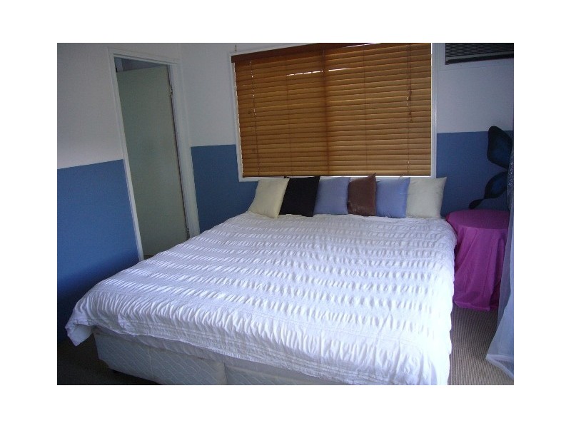 26 Park Street, Bayview Heights QLD 4868