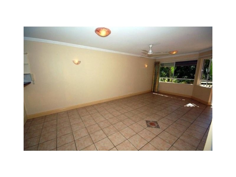 8/72  Kowinka Street, White Rock QLD 4868