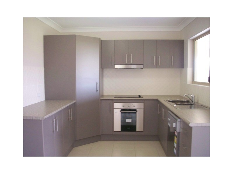 60 Phoenix Street, White Rock QLD 4868