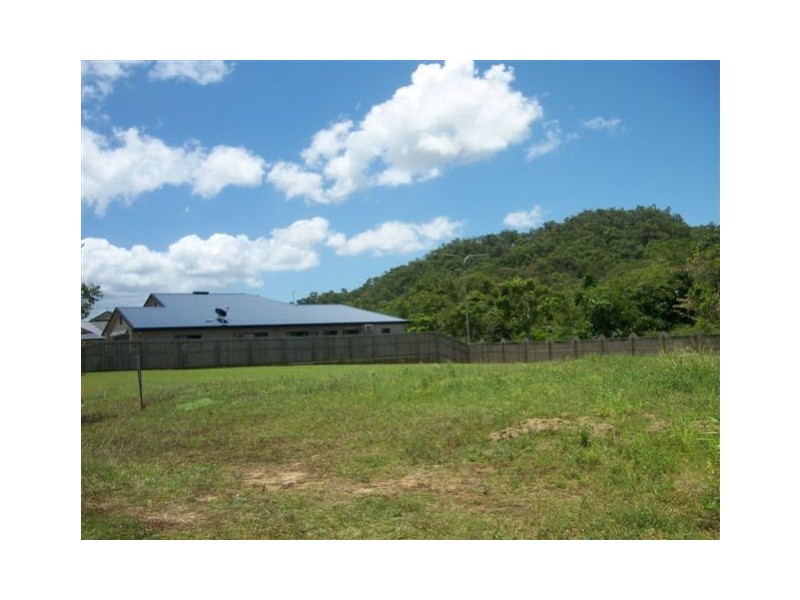 6 De Roma Close, Kanimbla QLD 4870