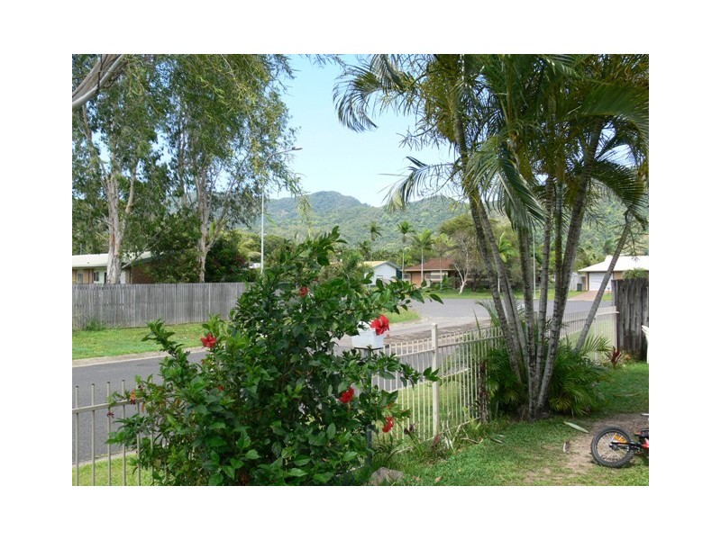 36 Long Street, Mooroobool QLD 4870