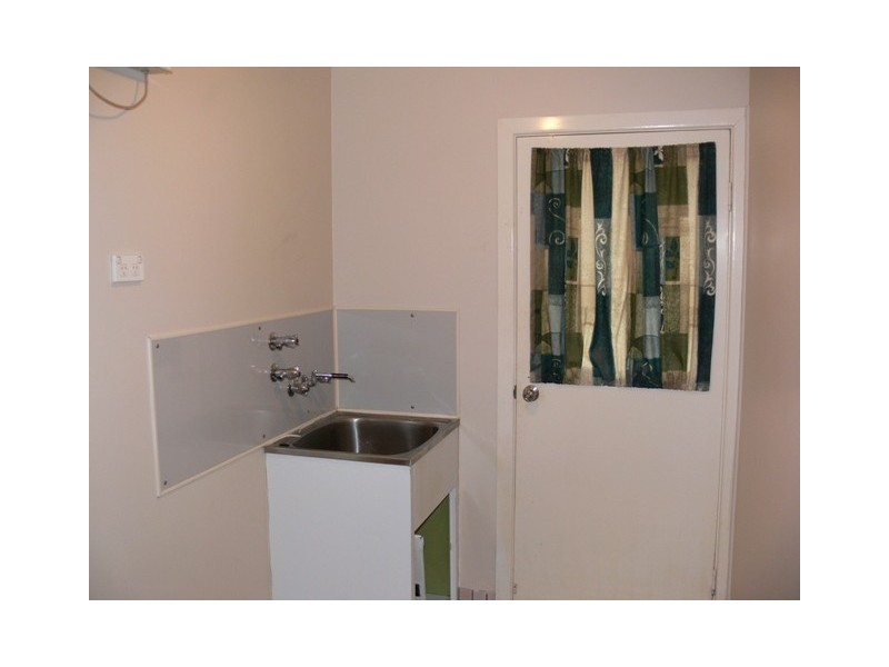 36 Long Street, Mooroobool QLD 4870